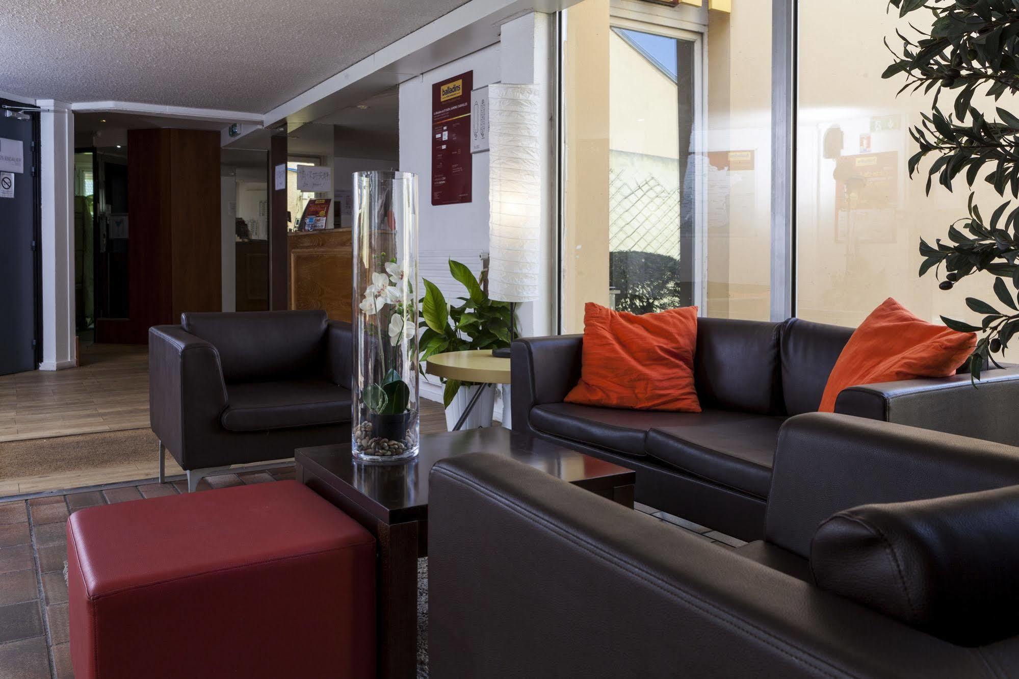Ibis Budget Saint-Ouen-L'Aumone Exterior photo